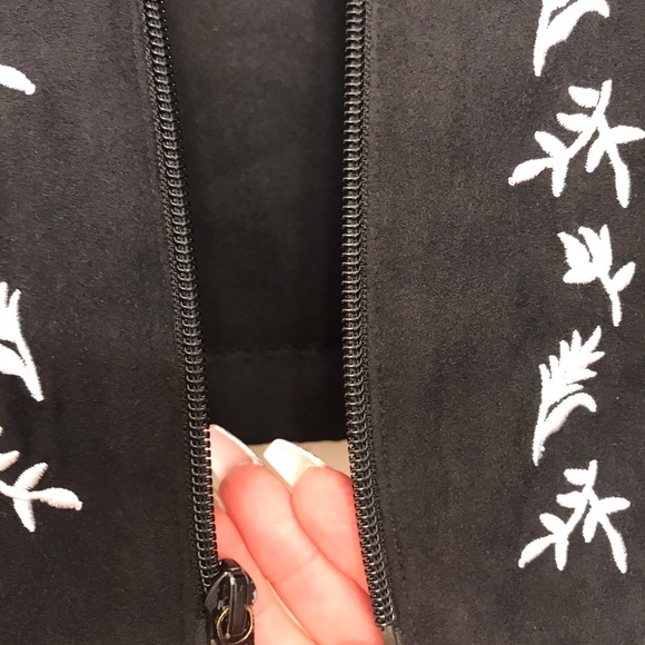 NWT FLOWER JACKET!! - Picture 3 of 4